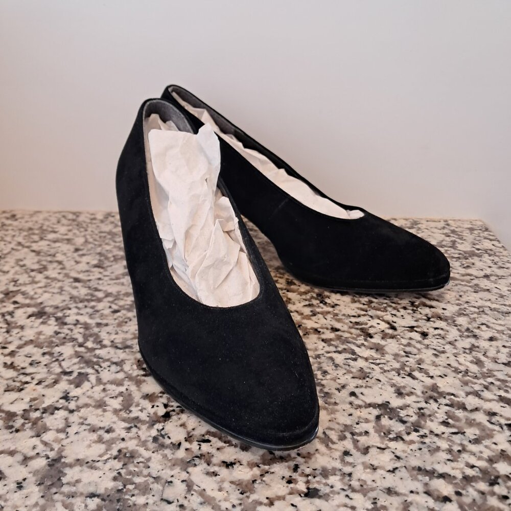 "Jacqueline" Genuine Black Suede Platform Heels 8M, like new